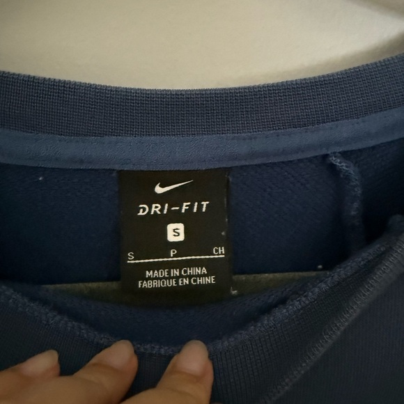 Women's Nike Cropped Blue Sweatshirt - Picture 3 of 4